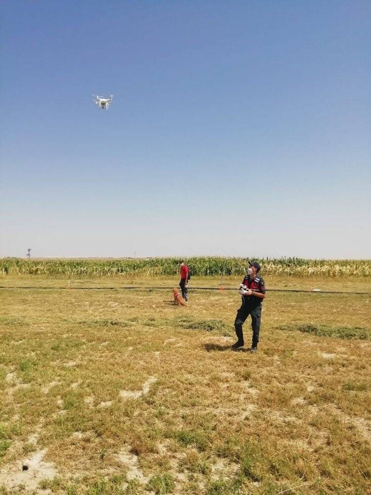 Konya'da kaybolan 3 yaşındaki çocuğu iz takip köpeği ve drone buldu