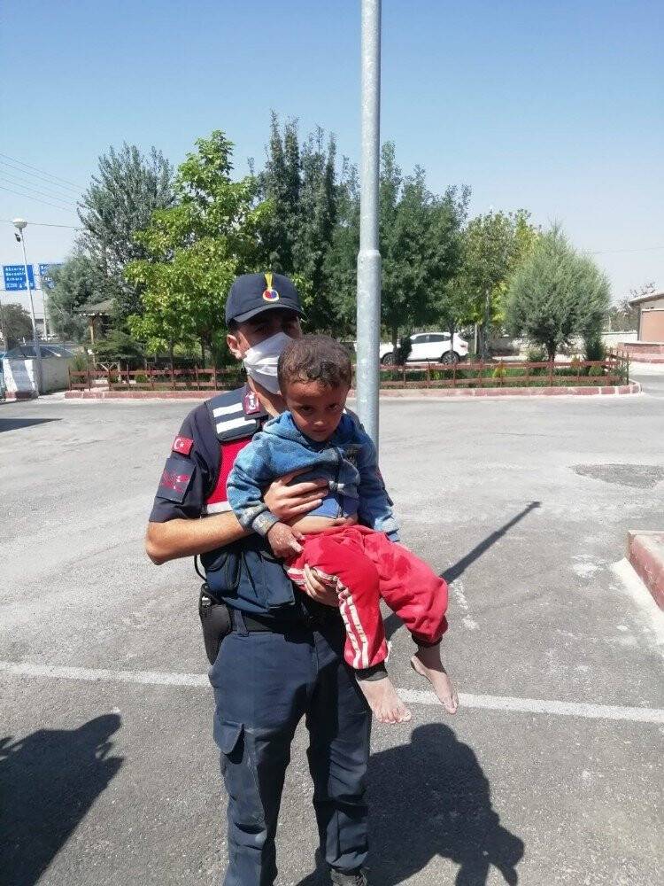 Konya'da kaybolan 3 yaşındaki çocuğu iz takip köpeği ve drone buldu