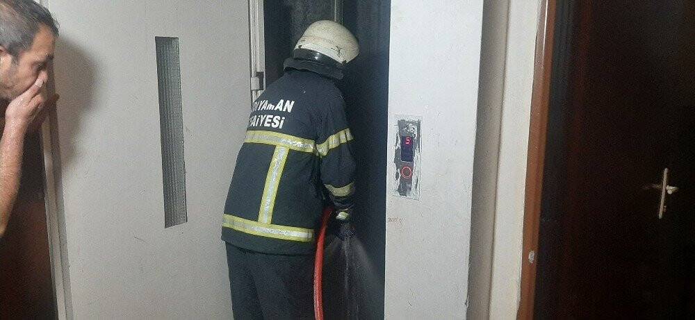 Asansör boşluğunda korkutan yangın