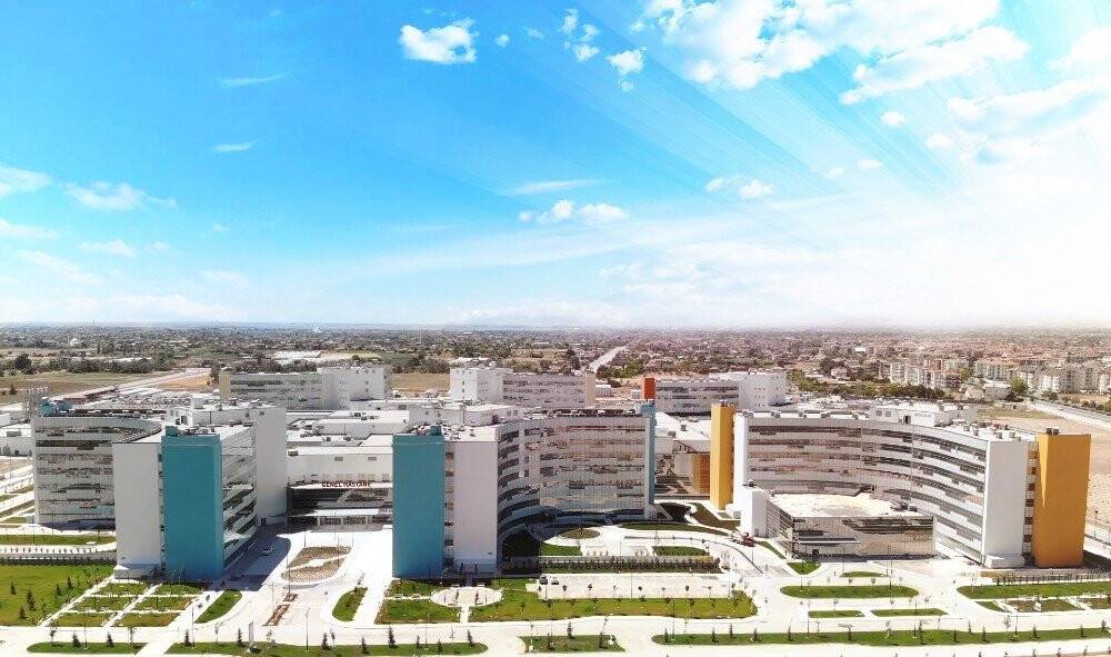 Konya İl Sağlık Müdürü Konya Şehir Hastanesi'nde yapılan ameliyat sayısını açıkladı