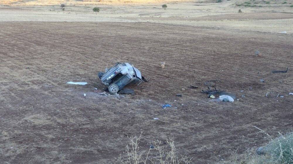Hurda yığınına dönen araçtan sağ çıktı