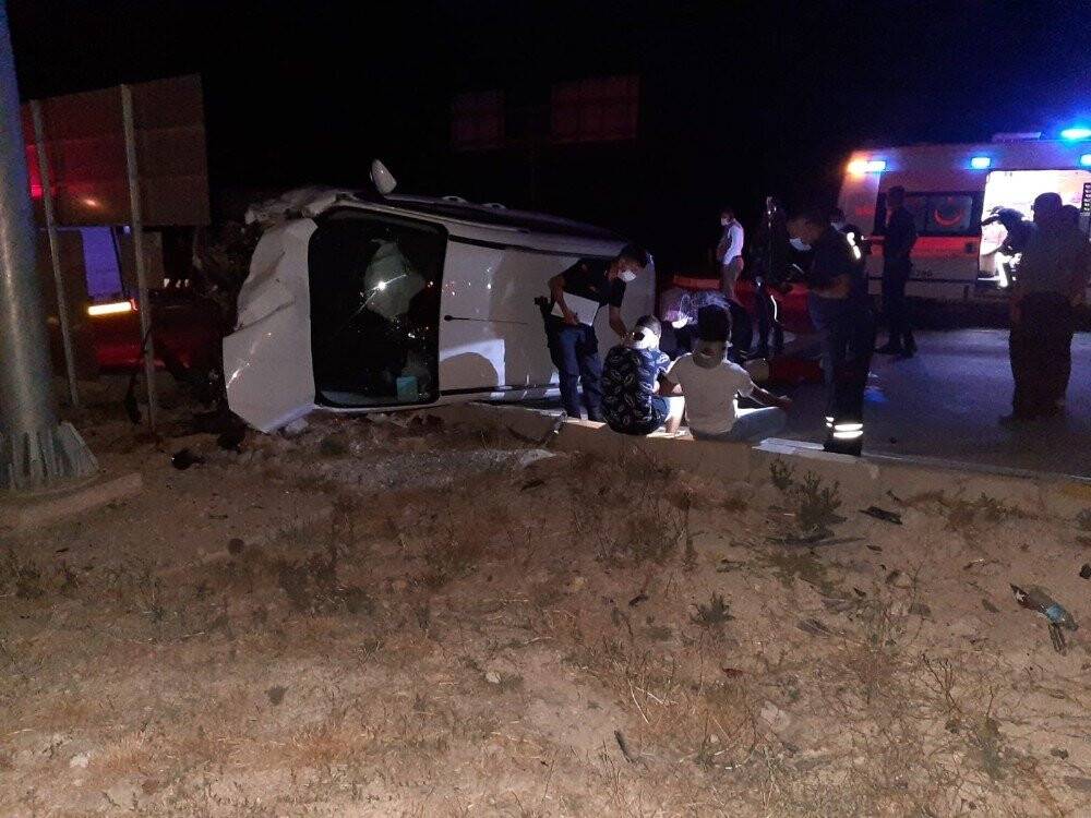 Konya’da otomobille hafif ticari araç çarpıştı: 7 yaralı