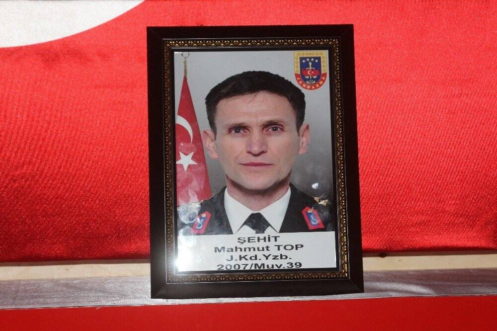 Şehit askerlere uğurlama töreni düzenlendi