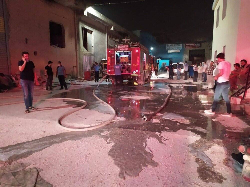 Demir doğrama atölyesinde oksijen tüpü patladı