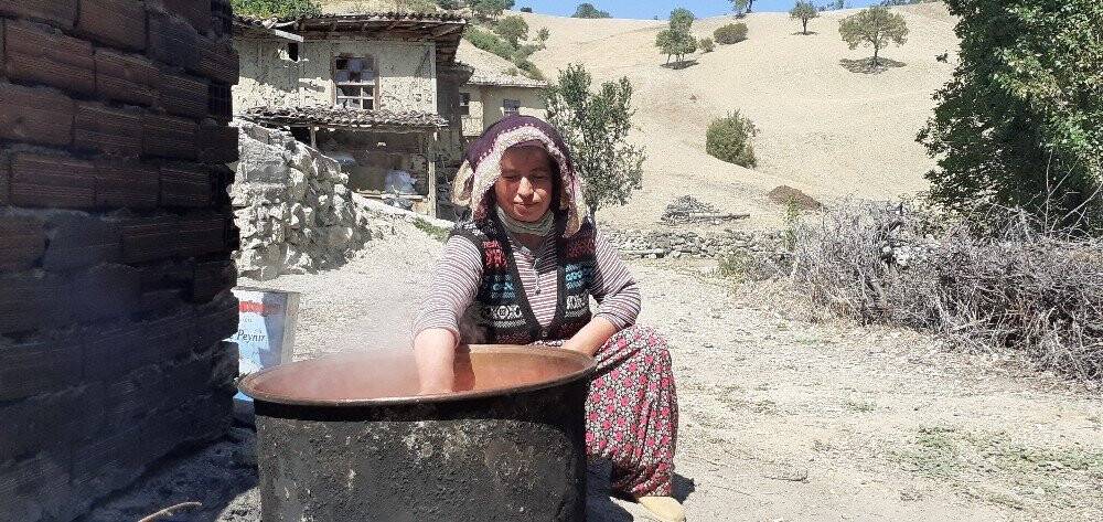 Kadınların kışlık yiyecek mesaisi