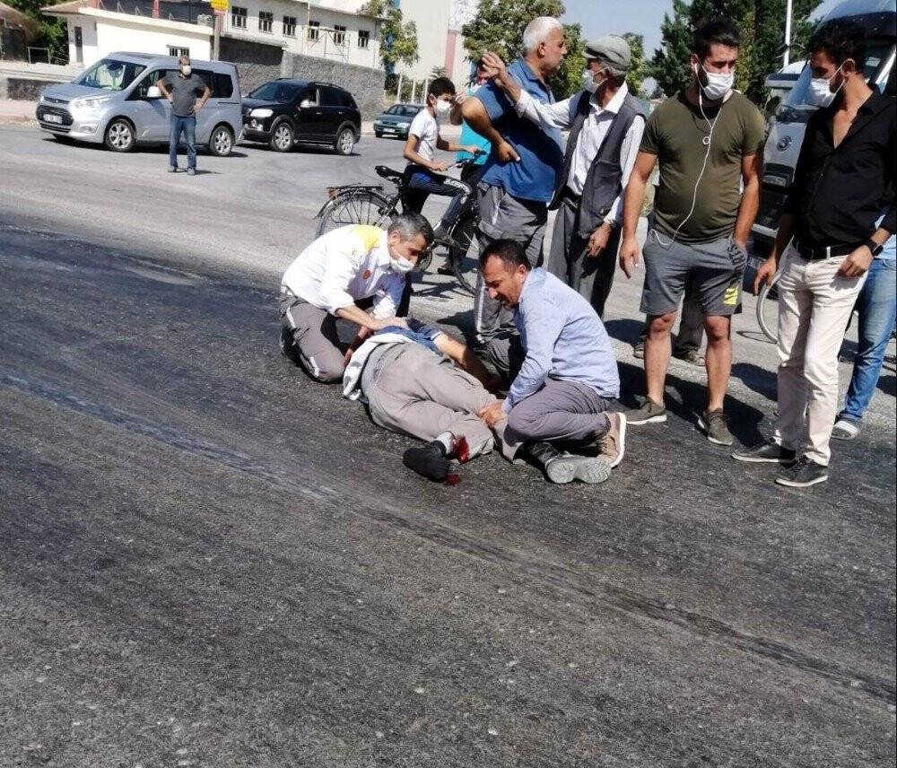 Konya'da otomobilin çarptığı bisiklet sürücüsü ağır yaralandı