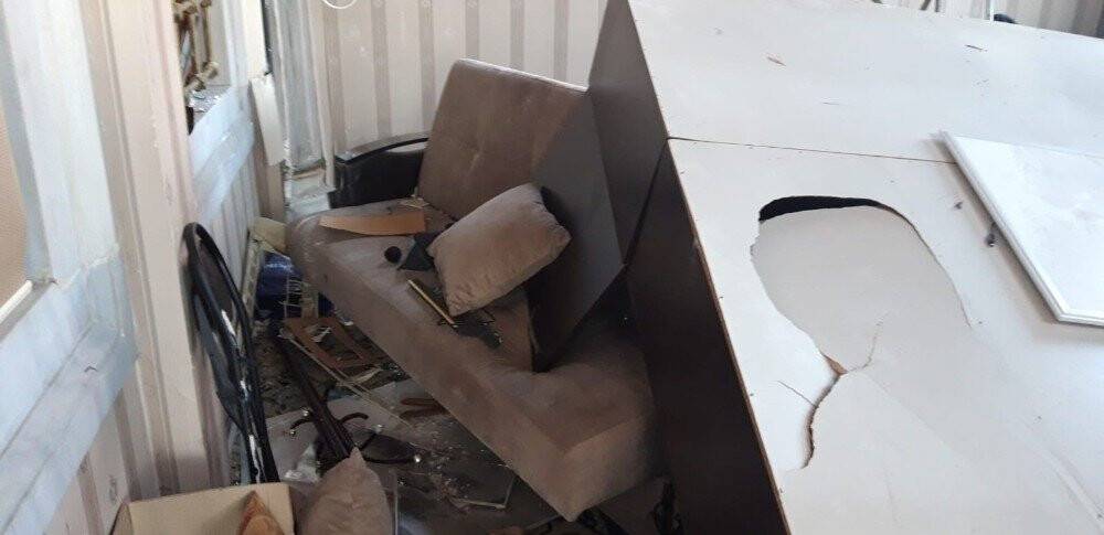 Şizofren hastası camiyi dağıttı
