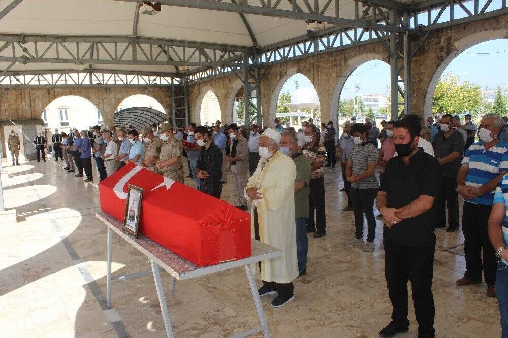 Hayatını kaybeden uzman çavuş son yolculuğuna uğurlandı