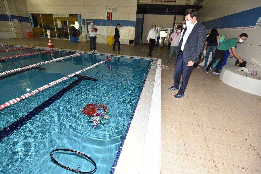 Karataylı gençler insansız denizaltı robotu ile Teknofest'te