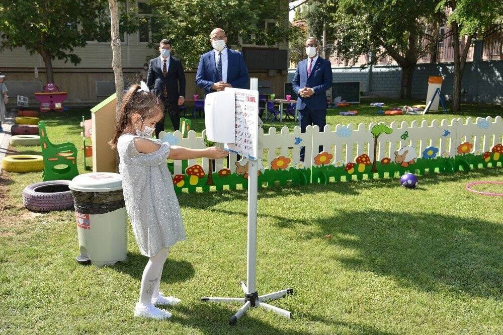 Konya’da yüz yüze eğitimin ilk günü nasıl geçti?