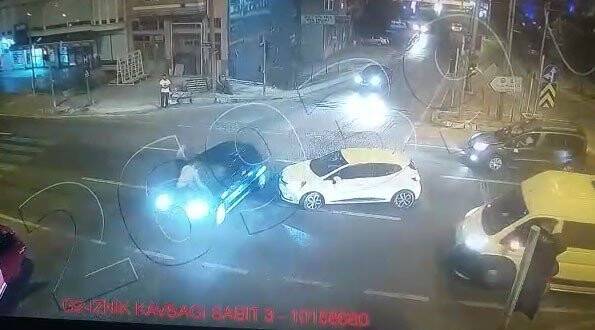 Ön kaput üzerinde emniyete götürdü