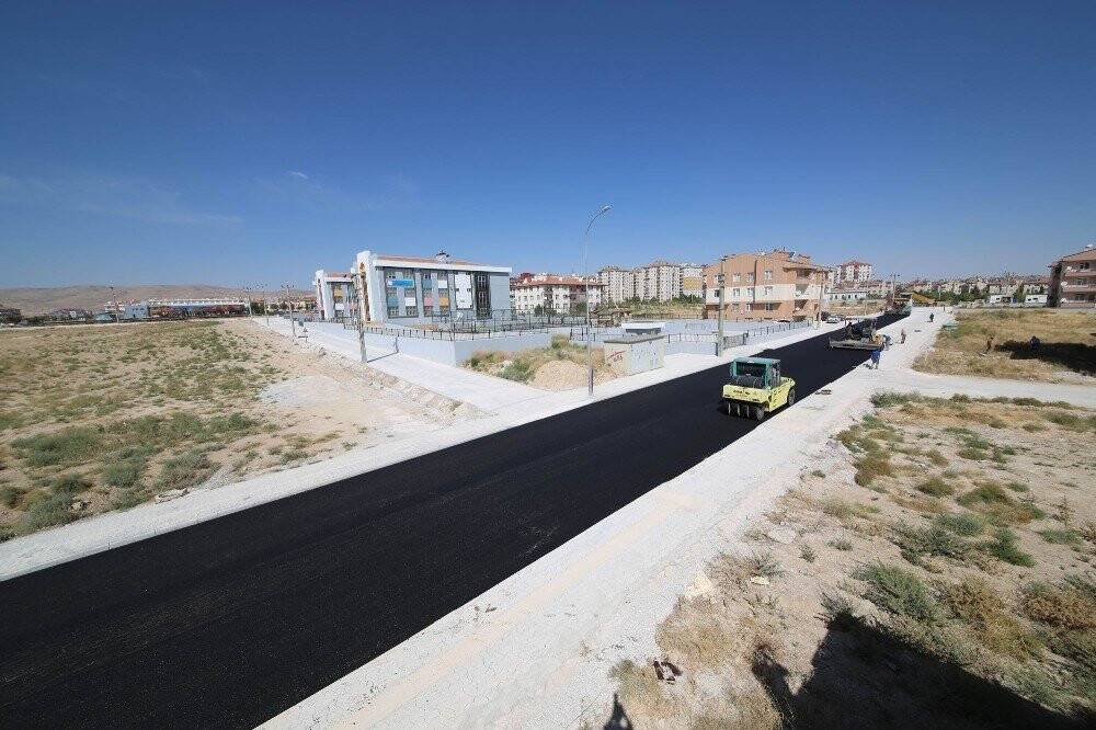 Selçuklu'da asfalt çalışmaları ile fiziki görünüm değişiyor