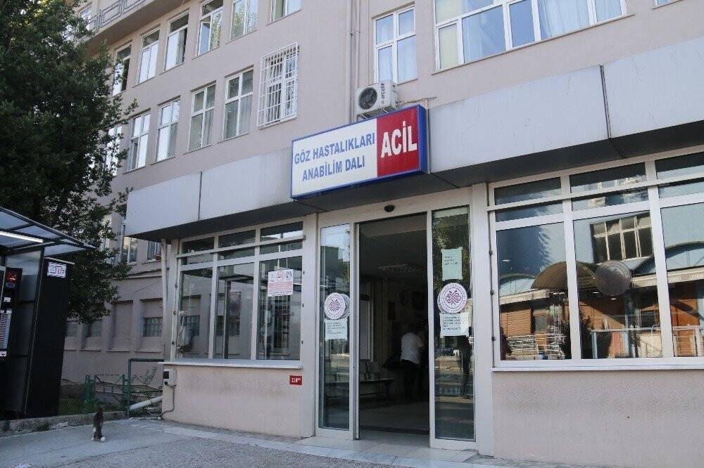 Darp edilen hastane personeli görme yetisini kaybetme ile karşı karşıya