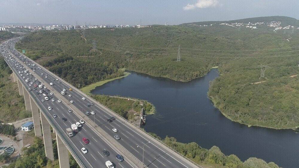 İstanbul’da ki Elmalı Barajı’nın suyu yine yeşile döndü