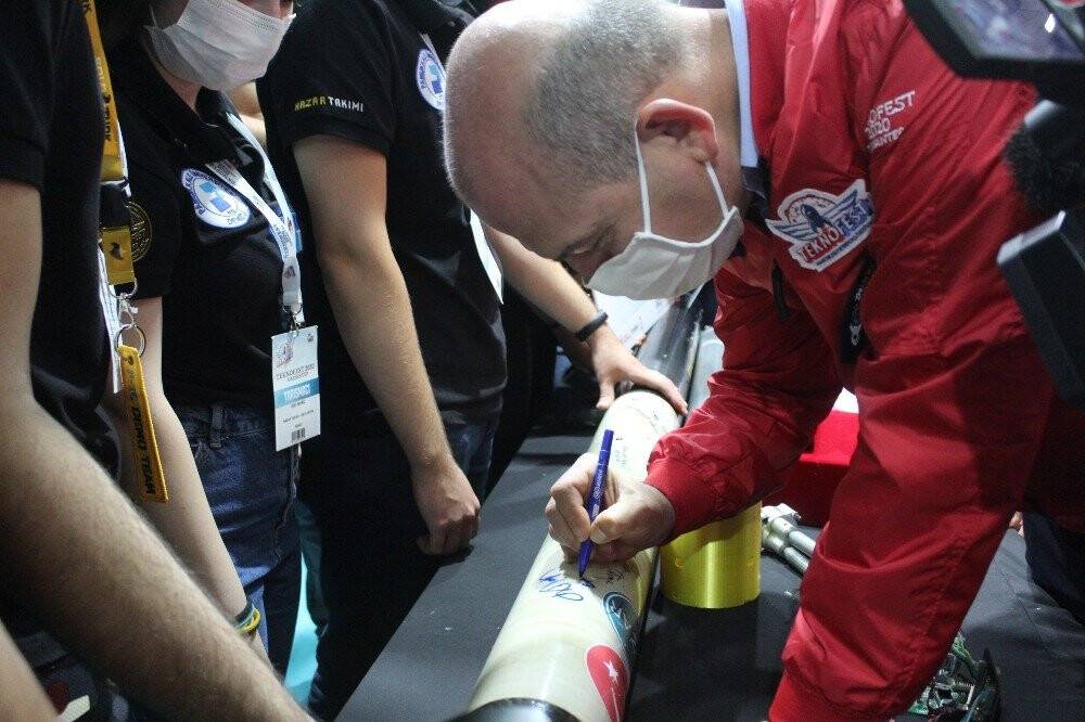İçişleri Bakanı Soylu:  "Söylenecek değil, yapılacak işler yapılıyor"