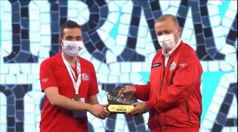 Konya Büyükşehir Belediye Başkanı Altay, TEKNOFEST’te dereceye giren Konya takımlarını kutladı