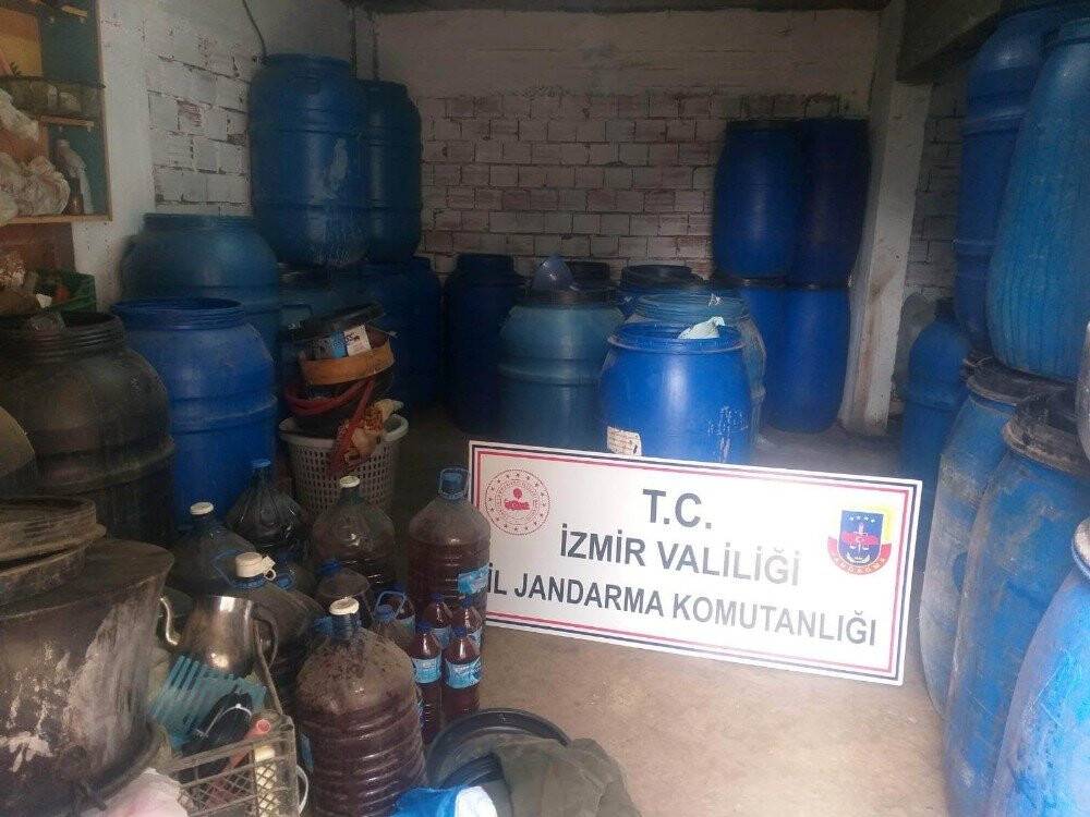 İzmir’de kaçak içki operasyonu