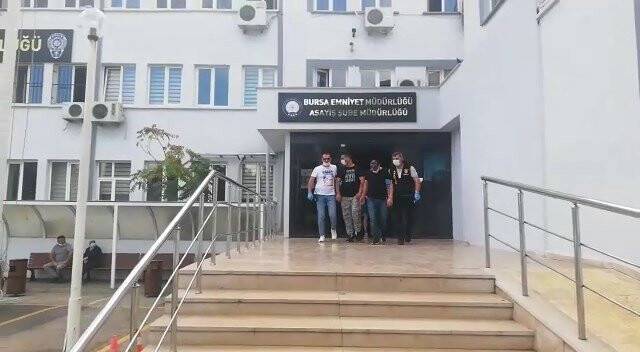 Önce yemin ettirdiler sonra hamama götürüp tövbe ettirdiler