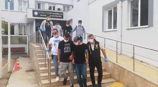 Önce yemin ettirdiler sonra hamama götürüp tövbe ettirdiler