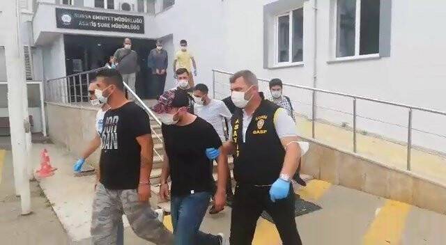 Önce yemin ettirdiler sonra hamama götürüp tövbe ettirdiler