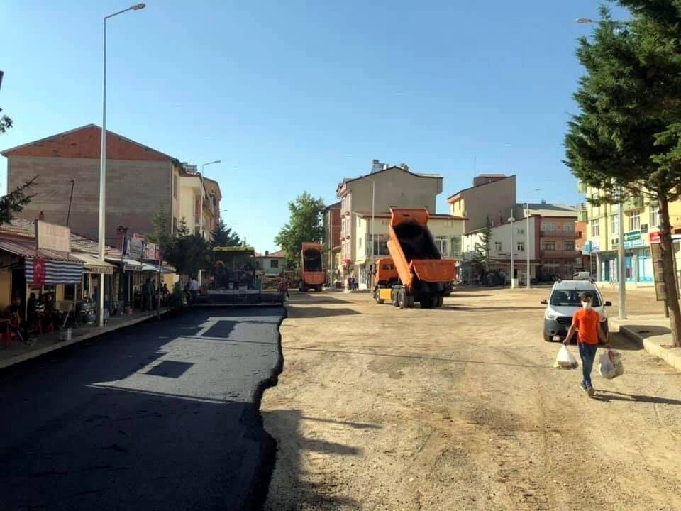 Hüyük’te asfalt çalışmaları devam ediyor