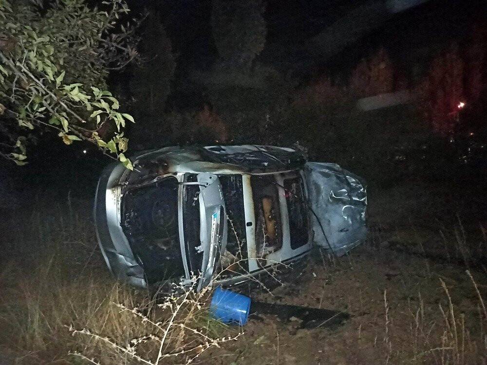 Konya'da t otomobil alev alev yandı! 3 kişi son anda kurtuldu