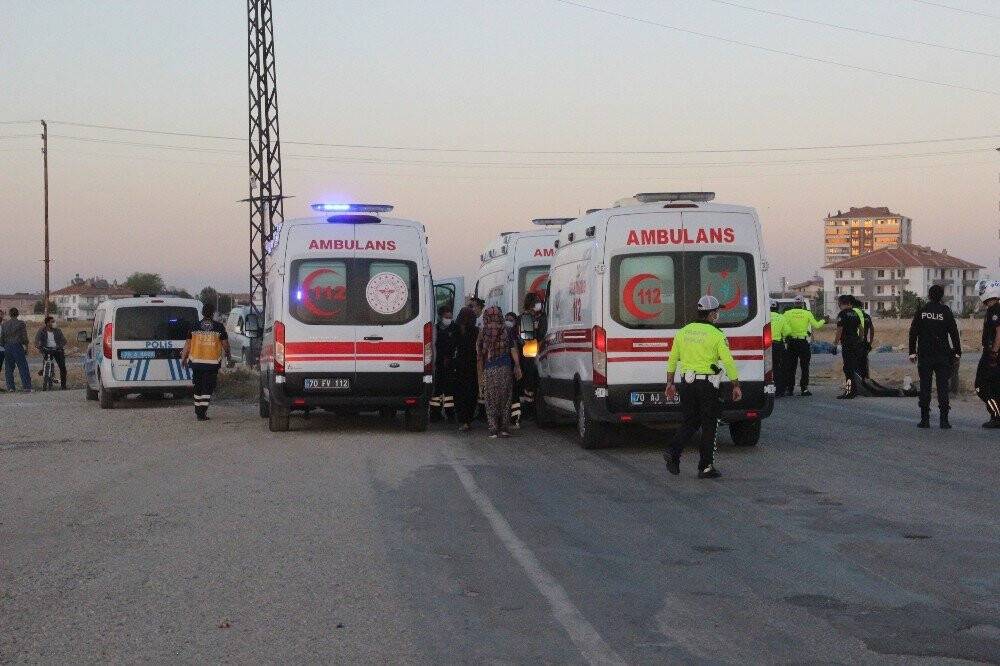 Bozkırlı  tarım işçilerini taşıyan minibüs kaza yaptı: 13 yaralı