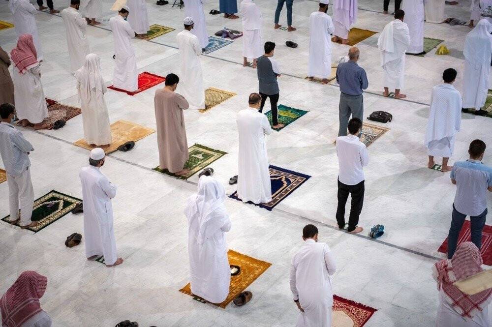 Kâbe’de 7 ay sonra cemaatle ilk namaz kılındı