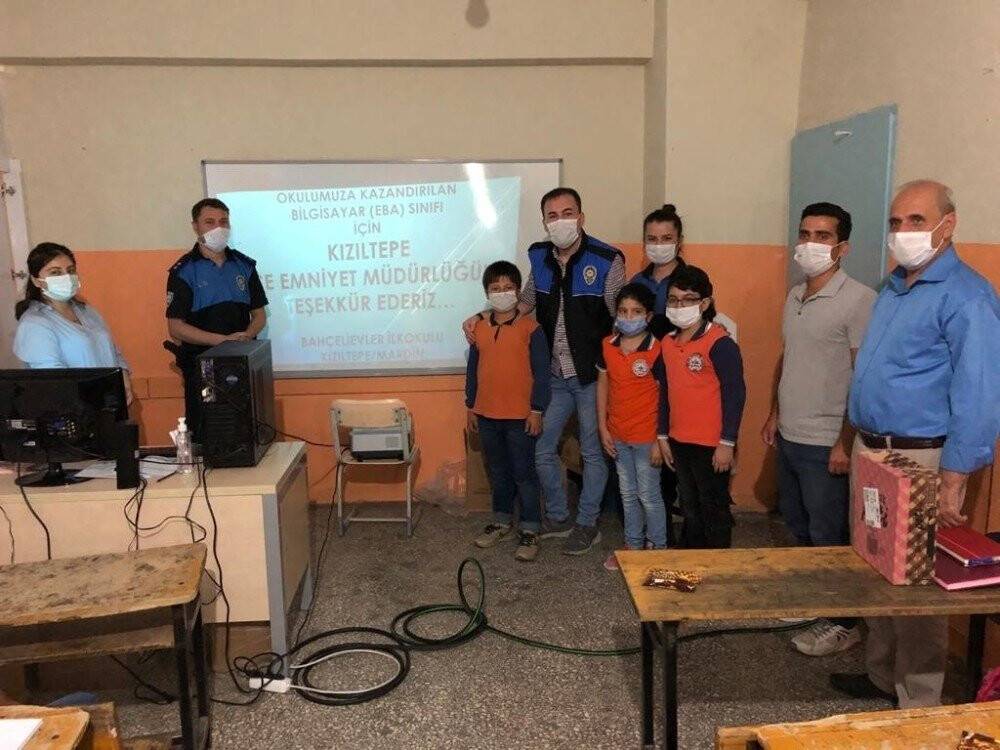 Polisten, öğrenciler için EBA destek sınıfı