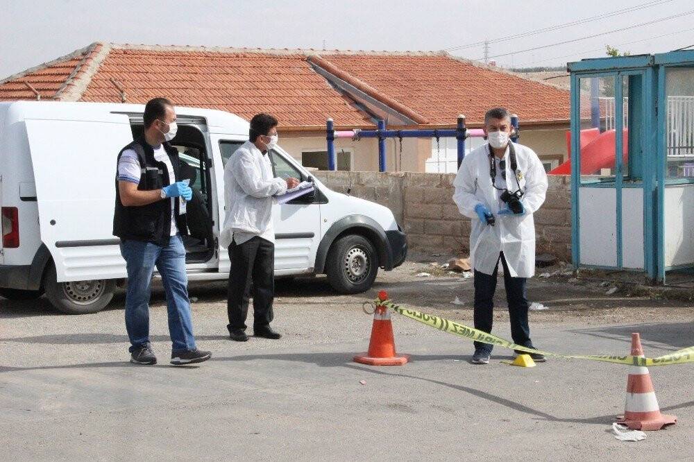 Cezaevi önünde kavga! Gardiyan silahla yaralandı