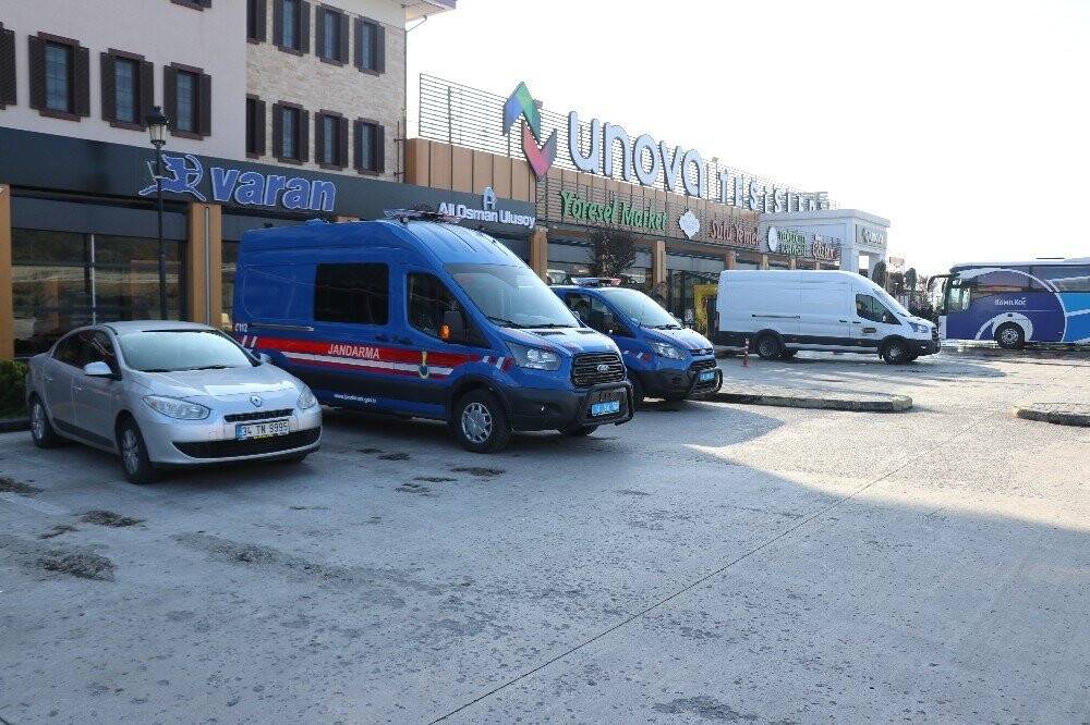 Dinlenme tesisi tuvaletinde doğurduğu bebeğini ölüme terk etti