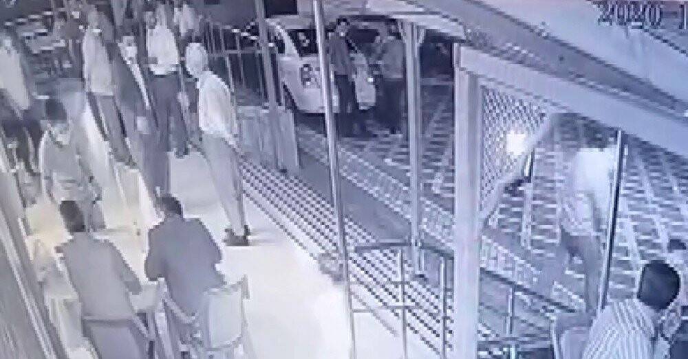 Düğünde sahte çeyrek altın taktı, gerçeğini alıp ortadan kayboldu