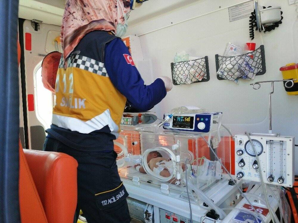 Konya'daki 2 aylık bebek için uçak ambulans