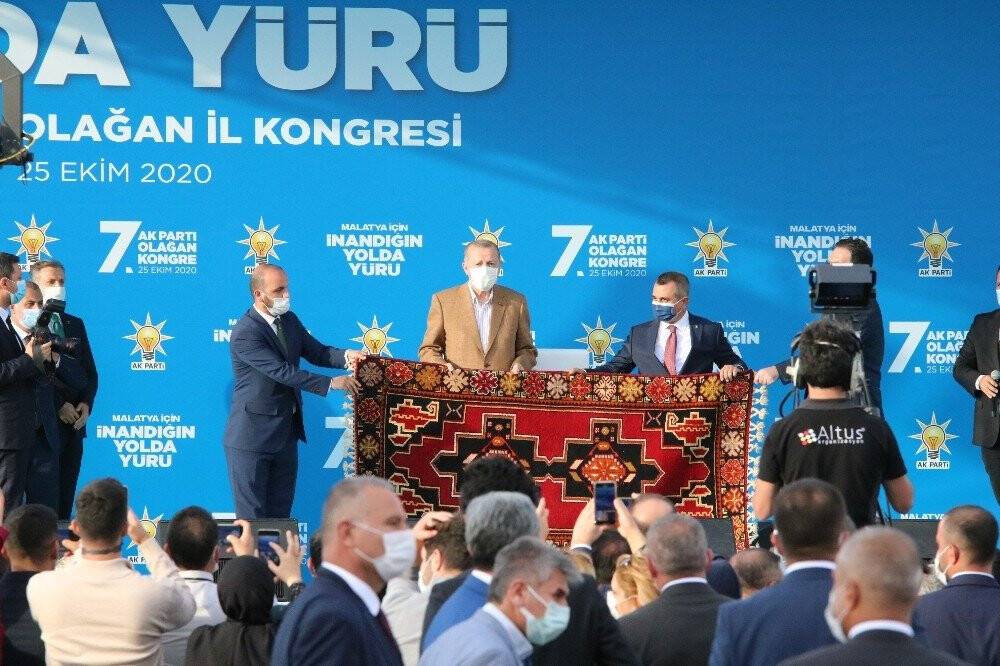 Erdoğan’dan Macron ve Wilders’e sert tepki