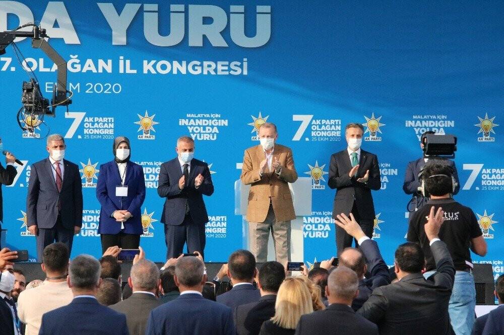 Erdoğan’dan Macron ve Wilders’e sert tepki