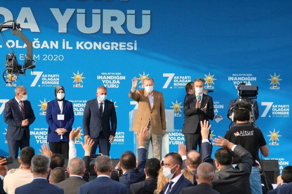 Erdoğan’dan Macron ve Wilders’e sert tepki