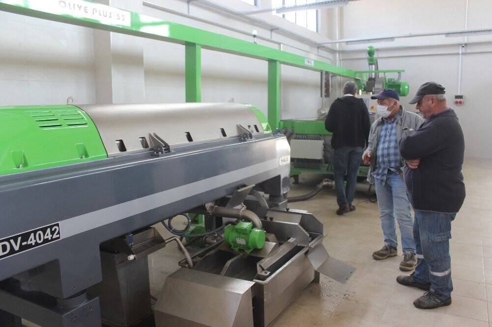 Aralarında para toplayan çiftçiler fabrika kurdu