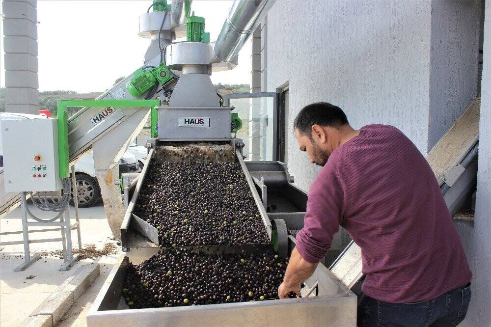 Aralarında para toplayan çiftçiler fabrika kurdu