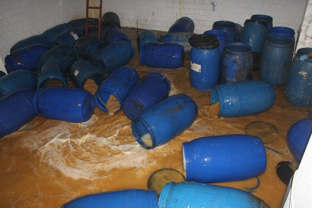 7 bin 300 litre sahte içki ele geçirildi