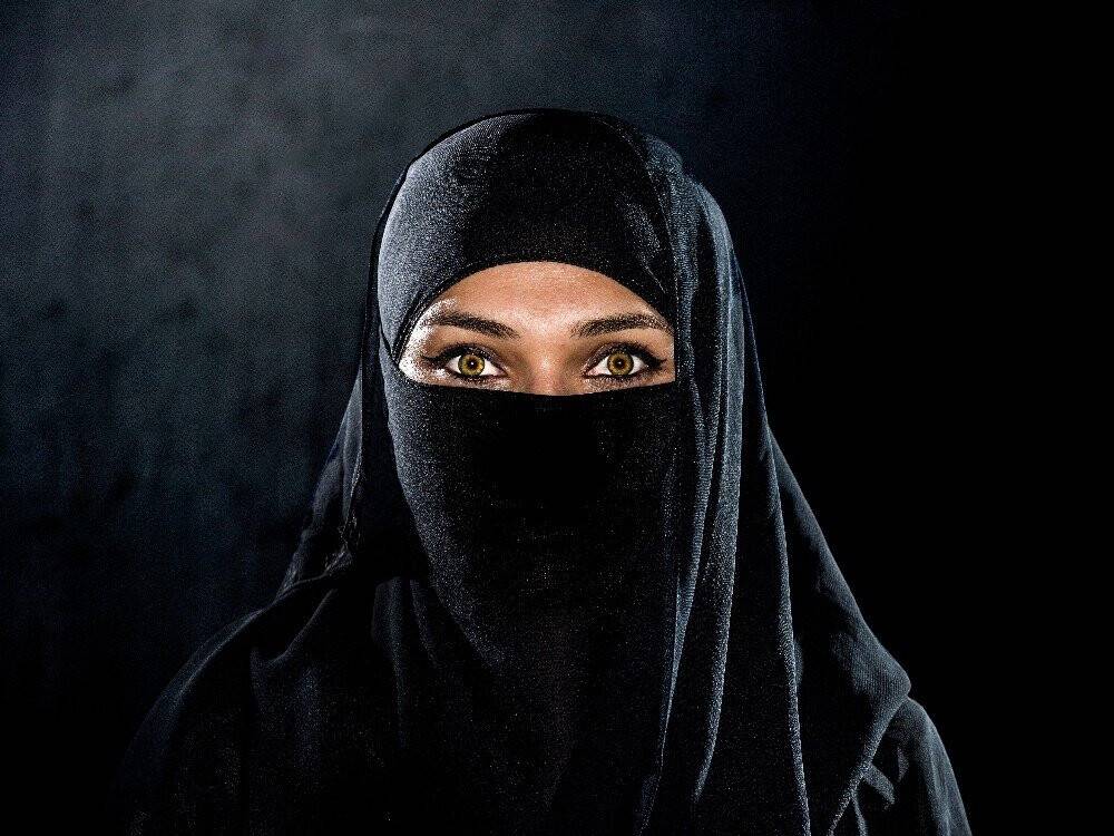 Görme engelli genç, hayatını fotoğraf çekerek kazanıyor