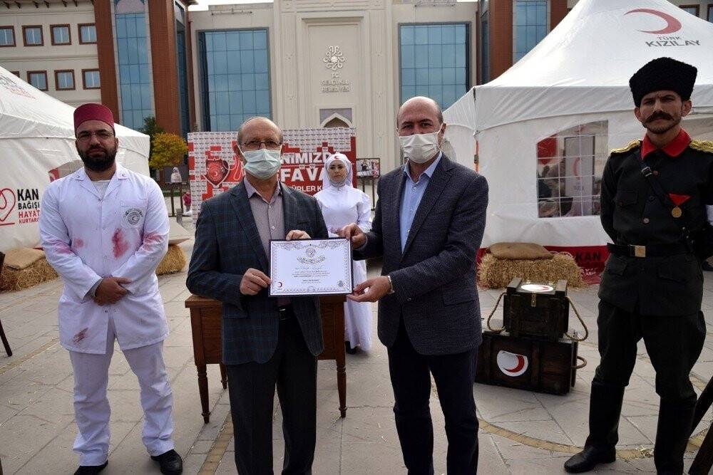 Selçuklu Belediyesi'nden İzmir’e yardım eli