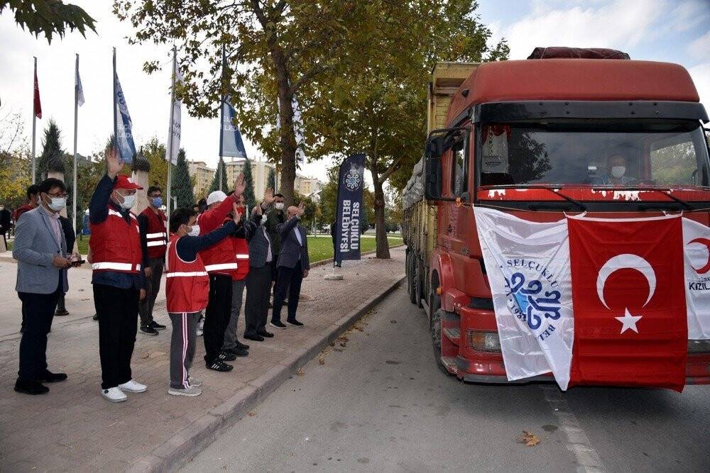 Selçuklu Belediyesi'nden İzmir’e yardım eli