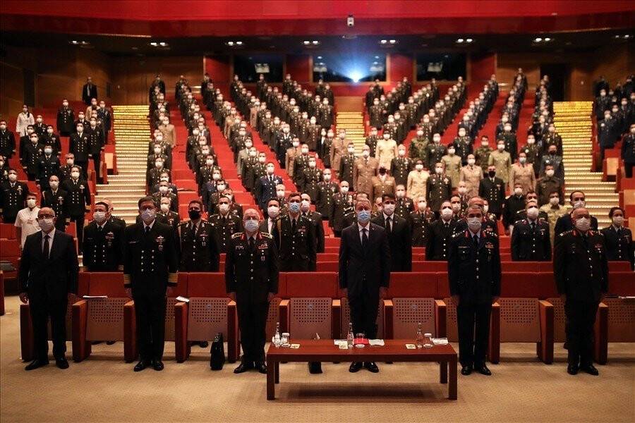 Bakan Akar: Gözü olmayanların gözüne sokun!