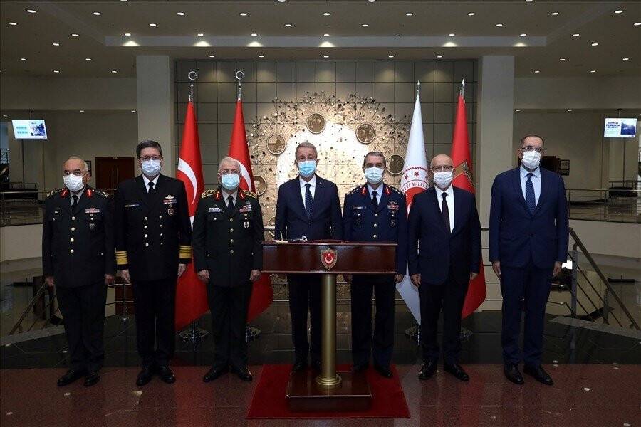 Bakan Akar: Gözü olmayanların gözüne sokun!