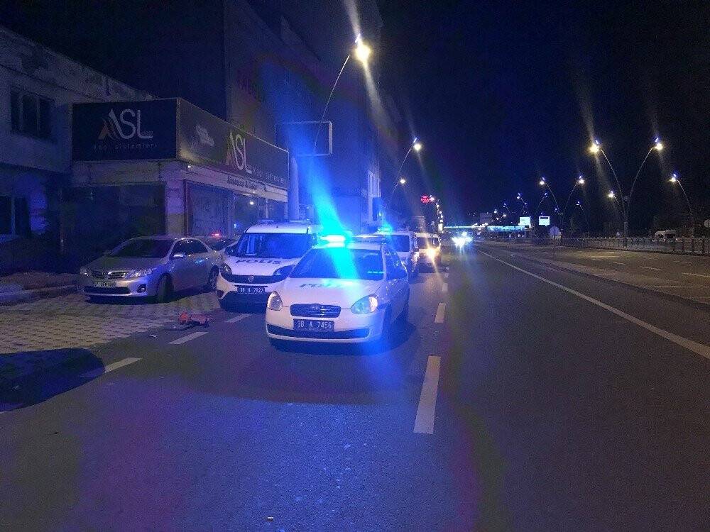 İki grup arasında bıçaklı kavga: 2 yaralı
