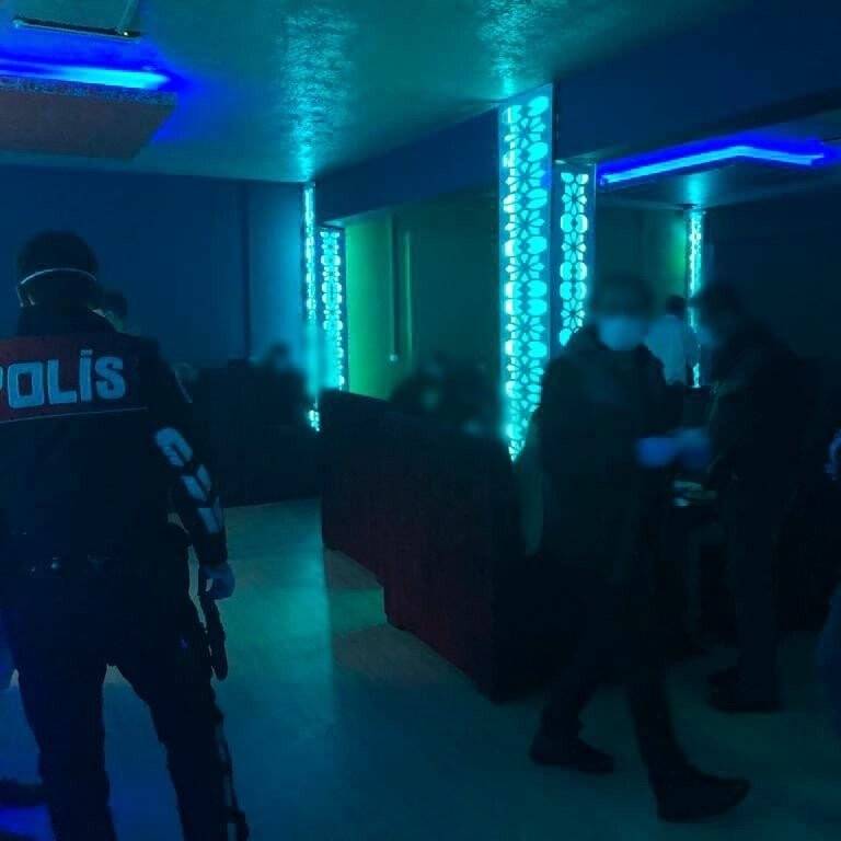 Konya'da korona denetimleri devam ediyor! Tedbirlere uymayan 232 kişiye ceza