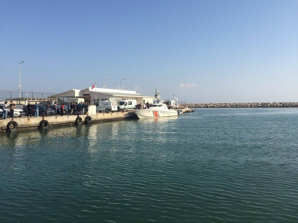 Gemiyle çarpışan teknedeki 4 kişinin cansız bedenleri getirildi