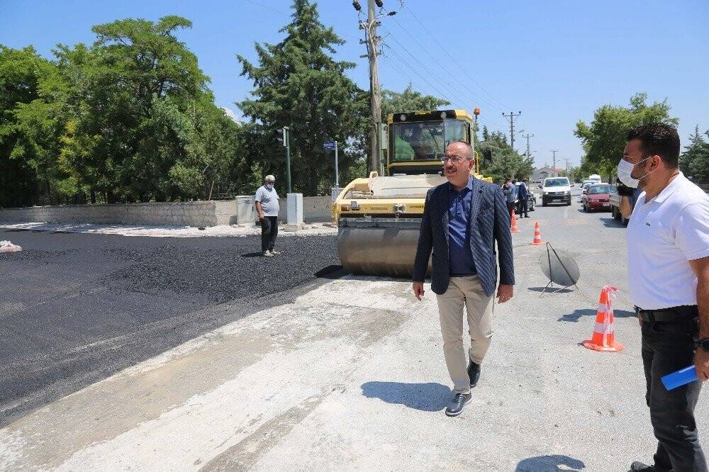 Başkan Kavuş: 'Asfaltsız tek bir metre yol kalmayıncaya kadar durmayacağız'
