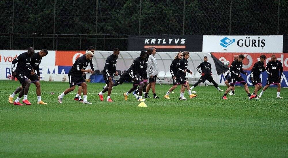 Beşiktaş’ta Kovid-19 sonuçları sonrası takıma 2 gün izin verildi