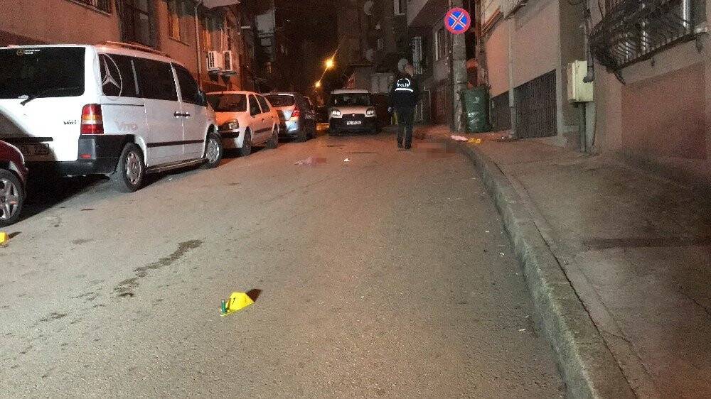 'Ne bakıyorsun’ tartışması: 1’i ağır 2 yaralı